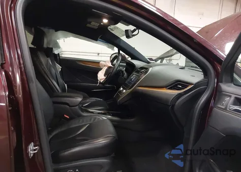 2019 Lincoln Mkc Select z USA, uszkodzony, nr VIN 5LMCJ2D95KUL07473